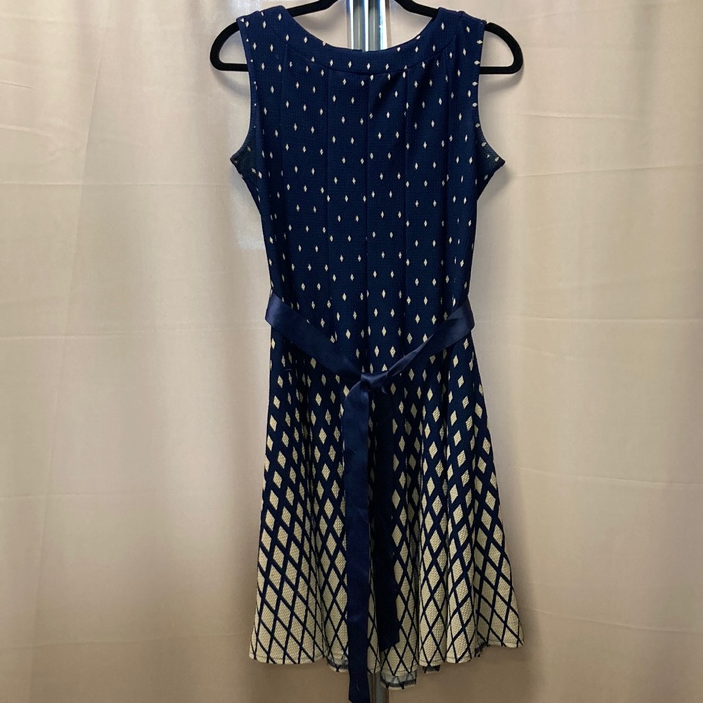 Navy and cream stretch womens dress